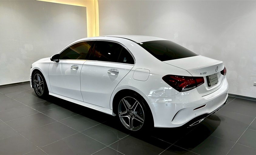A 180 Sedan