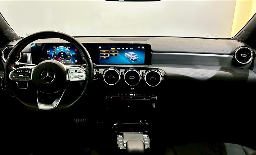 A 180 Sedan