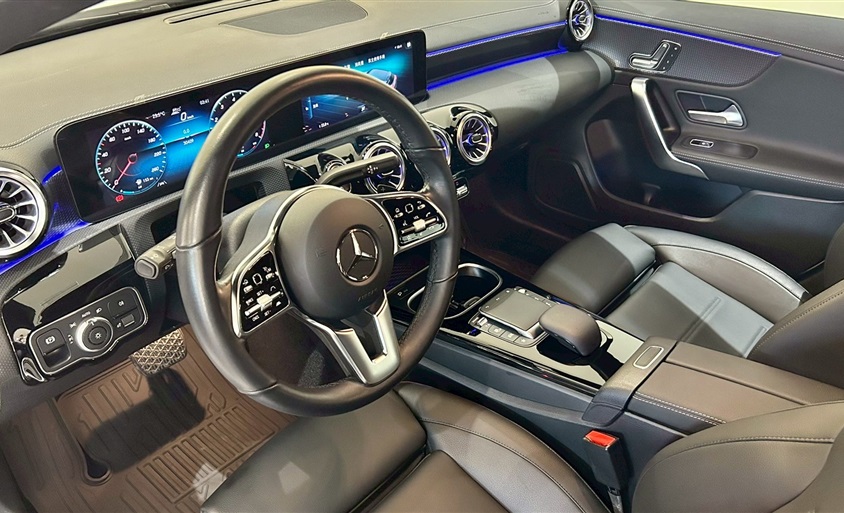 CLA 200 Shooting Brake